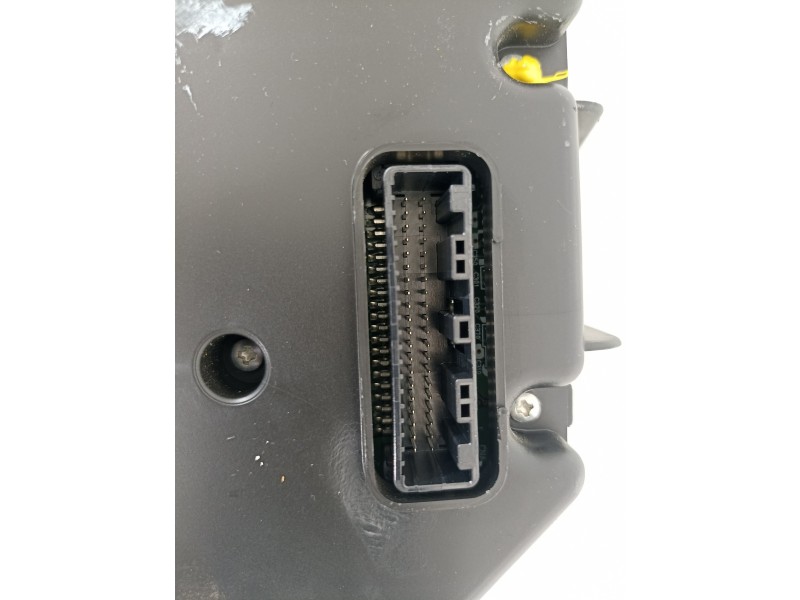 Recambio de cuadro instrumentos para toyota avensis (t27) active referencia OEM IAM 8380005K20  