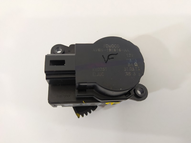 Recambio de motor apertura trampillas climatizador para ford kuga (cbs) st-line referencia OEM IAM AV6N19E616AA  