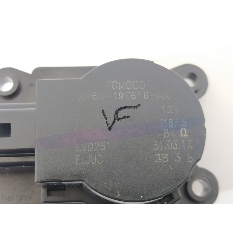 Recambio de motor apertura trampillas climatizador para ford kuga (cbs) st-line referencia OEM IAM AV6N19E616AA  