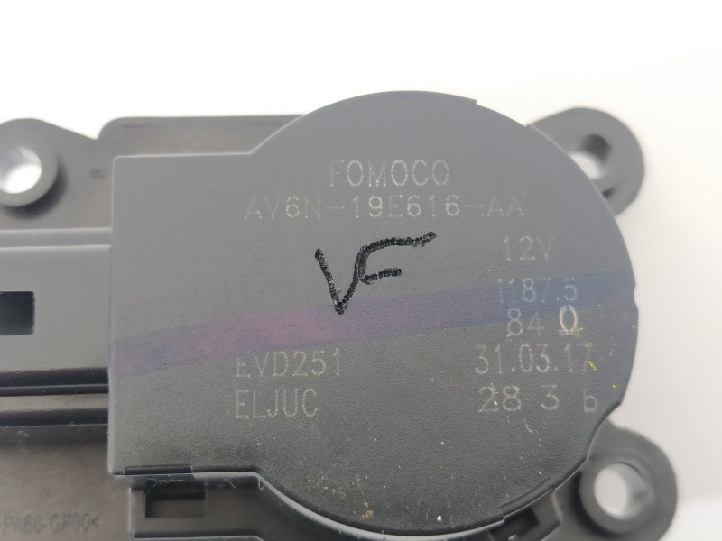 Recambio de motor apertura trampillas climatizador para ford kuga (cbs) st-line referencia OEM IAM AV6N19E616AA  