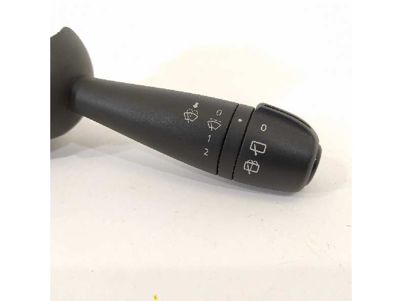 Recambio de mando limpia para dacia lodgy laureate referencia OEM IAM E1109568  