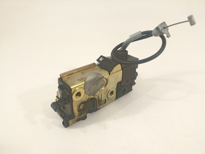 Recambio de cerradura puerta delantera derecha para citroën c4 berlina collection referencia OEM IAM 9681331480  