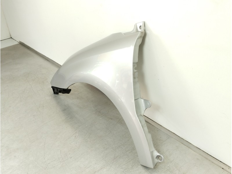 Recambio de aleta delantera izquierda para citroën c4 berlina collection referencia OEM IAM 7841X1  