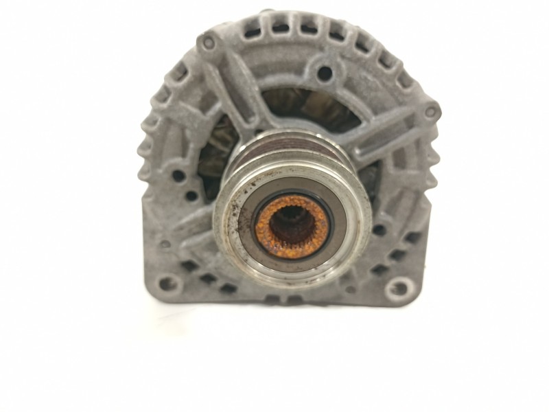 Recambio de alternador para volkswagen passat berlina (3c2) edition plus referencia OEM IAM 03G903023  