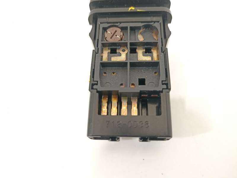 Recambio de interruptor para toyota land cruiser (j12) 3.0 d-4d gx referencia OEM IAM 7120D36  