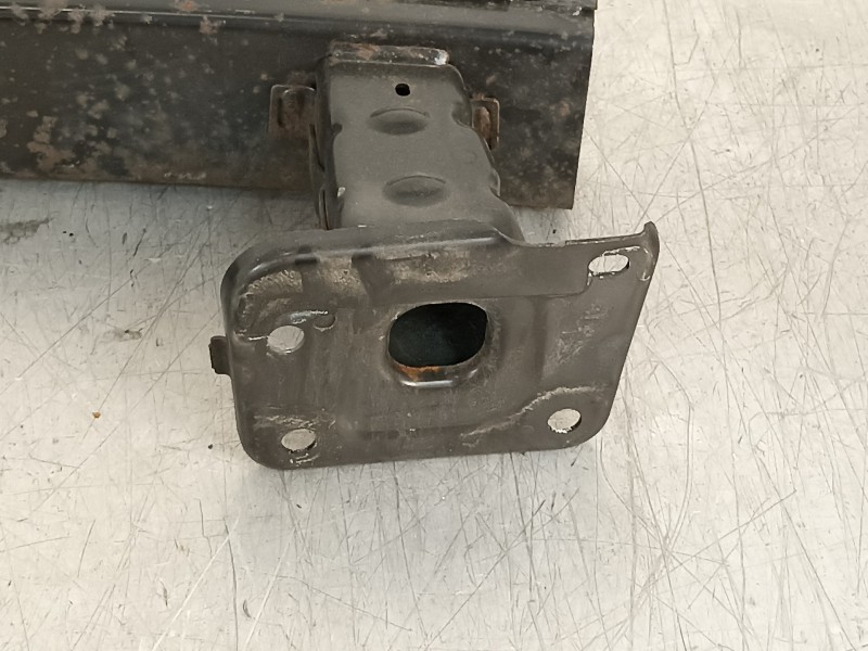 Recambio de refuerzo paragolpes trasero para ford kuga (cbs) st-line referencia OEM IAM DV44U403C94A  