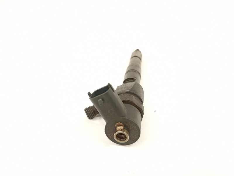 Recambio de inyector para opel insignia sports tourer 2.0 16v cdti referencia OEM IAM 0445110327  