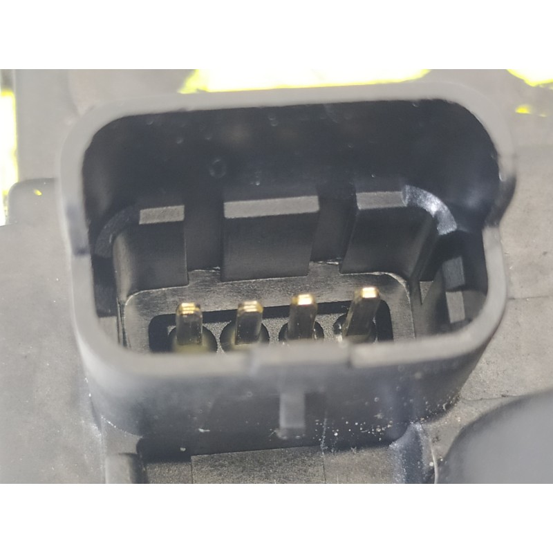 Recambio de cerradura puerta delantera derecha para renault megane iii berlina 5 p bose edition referencia OEM IAM 805020001R  