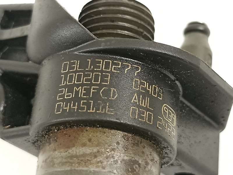 Recambio de inyector para volkswagen passat berlina (3c2) edition plus referencia OEM IAM 03L130277 0445116030 