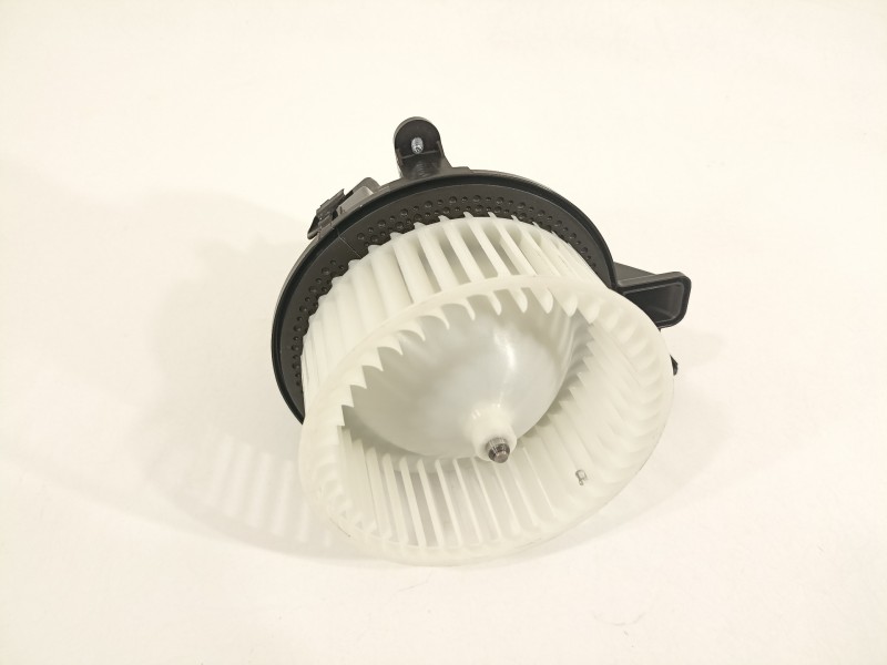 Recambio de ventilador calefaccion para seat arona xperience referencia OEM IAM 2Q1820021  