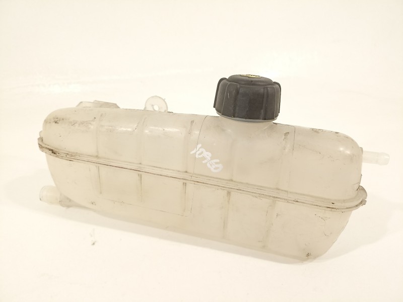 Recambio de deposito expansion para renault zoe bose referencia OEM IAM 217101652R  