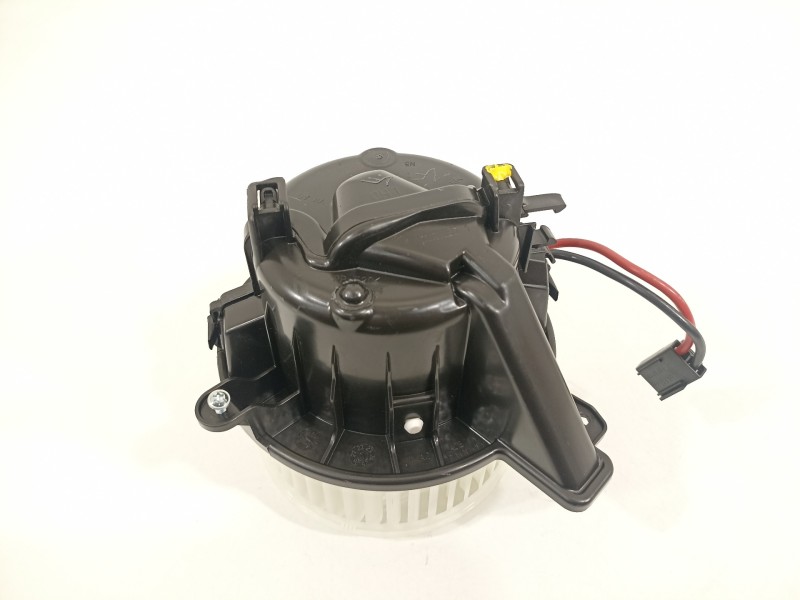 Recambio de ventilador calefaccion para seat arona xperience referencia OEM IAM 2Q1820021  