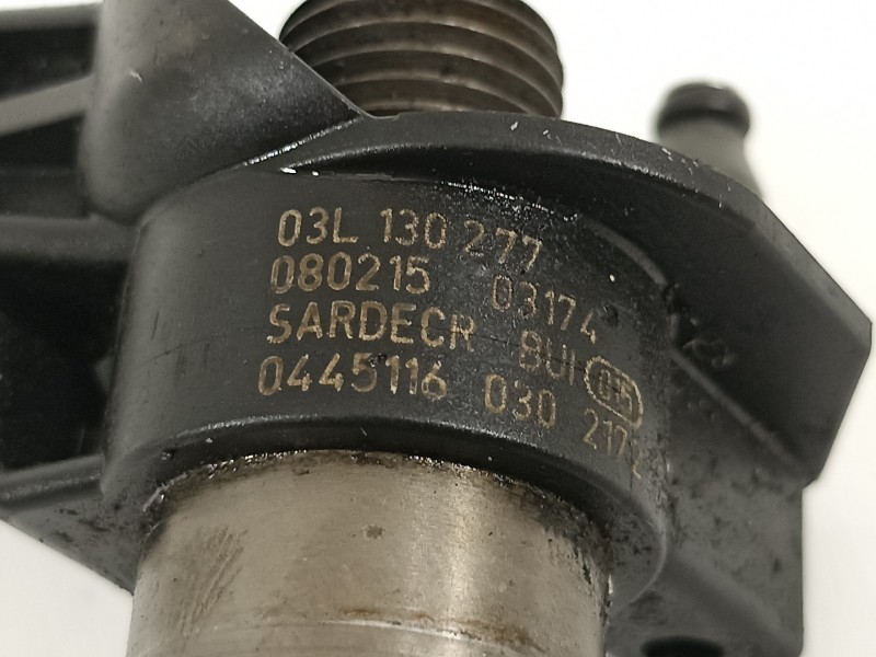 Recambio de inyector para volkswagen passat berlina (3c2) edition plus referencia OEM IAM 03L130277 0445116030 