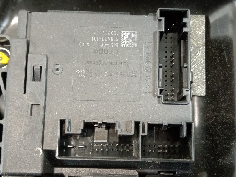 Recambio de elevalunas delantero derecho para volkswagen passat berlina (3c2) edition plus referencia OEM IAM 3C1837756K 3C18374