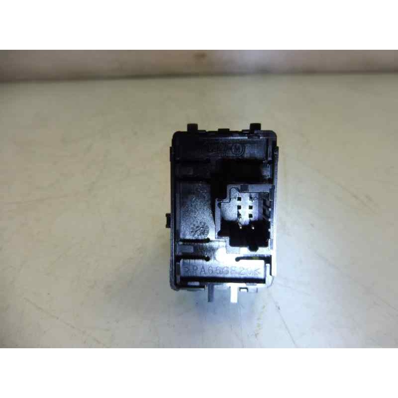 Recambio de mando elevalunas delantero derecho para renault megane iii berlina 5 p bose edition referencia OEM IAM 254010003R  