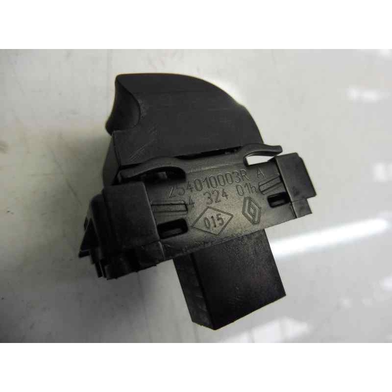 Recambio de mando elevalunas trasero derecho para renault megane iii berlina 5 p bose edition referencia OEM IAM 254010003R  