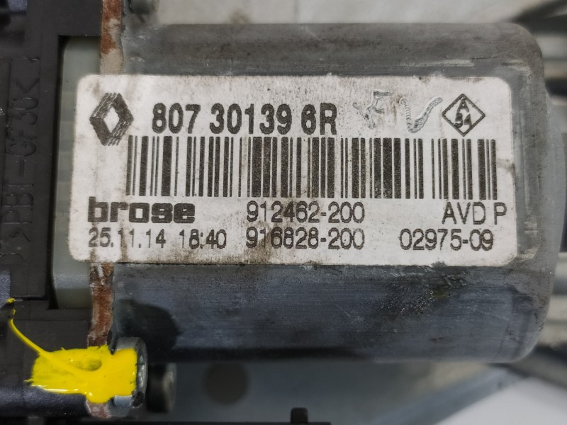 Recambio de elevalunas delantero derecho para renault megane iii berlina 5 p bose edition referencia OEM IAM 807301396R  