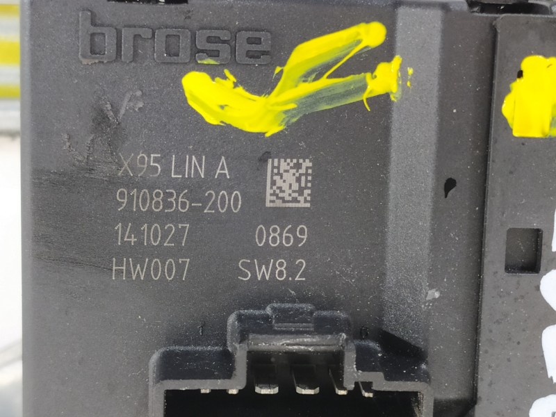 Recambio de elevalunas delantero derecho para renault megane iii berlina 5 p bose edition referencia OEM IAM 807301396R  