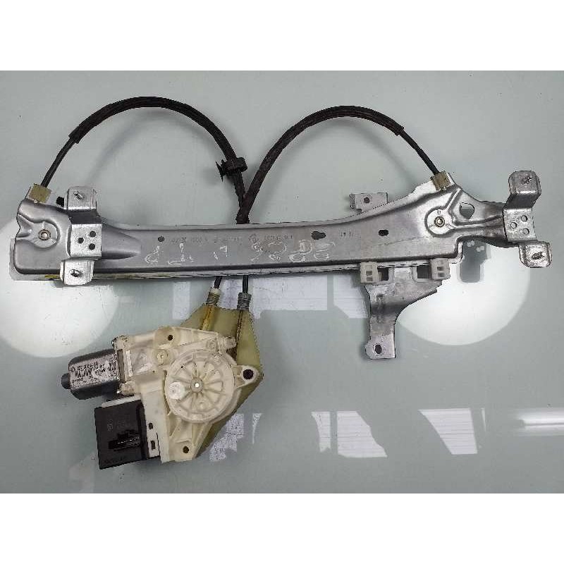 Recambio de elevalunas trasero derecho para renault megane iii berlina 5 p bose edition referencia OEM IAM 827200003R 827306548R