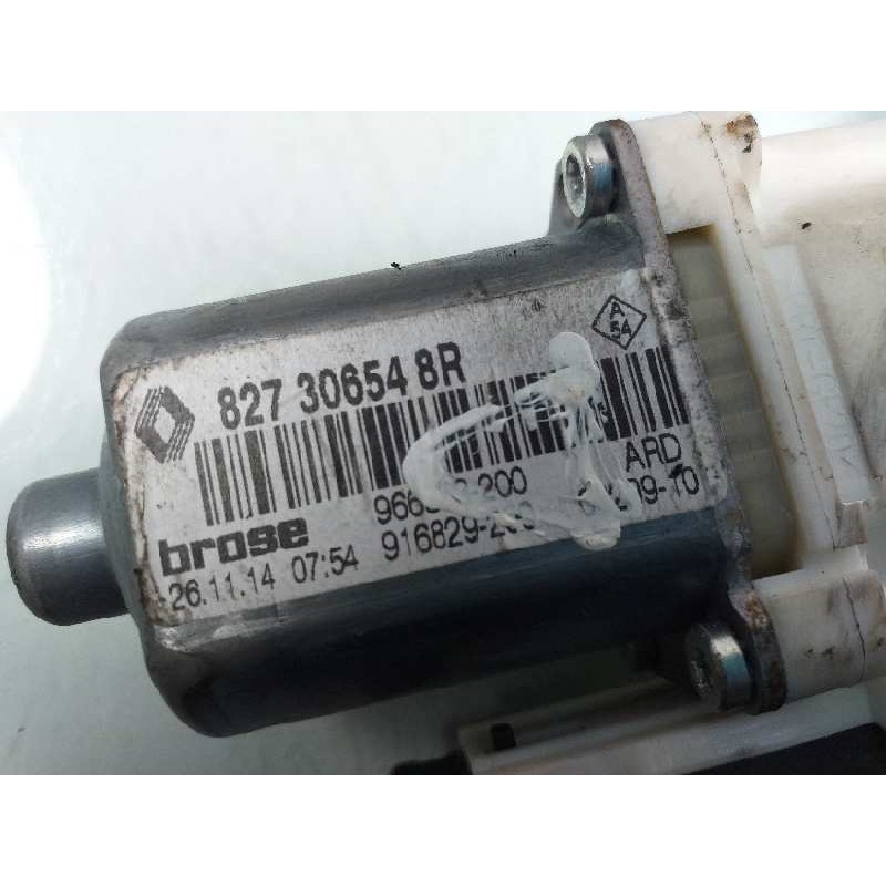 Recambio de elevalunas trasero derecho para renault megane iii berlina 5 p bose edition referencia OEM IAM 827200003R 827306548R