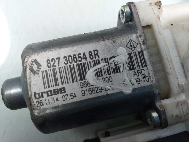 Recambio de elevalunas trasero derecho para renault megane iii berlina 5 p bose edition referencia OEM IAM 827200003R 827306548R
