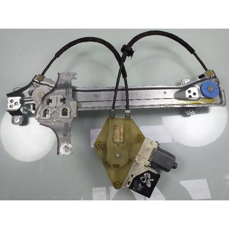 Recambio de elevalunas trasero derecho para renault megane iii berlina 5 p bose edition referencia OEM IAM 827200003R 827306548R