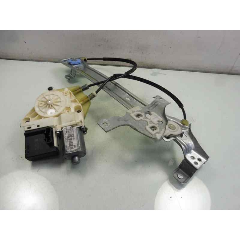Recambio de elevalunas trasero izquierdo para renault megane iii berlina 5 p bose edition referencia OEM IAM 827210003R 82731018