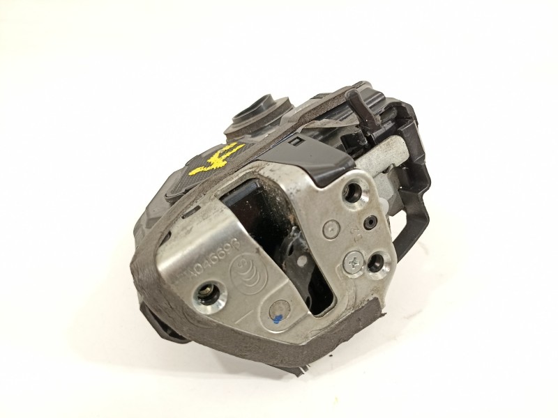 Recambio de cerradura puerta trasera izquierda para toyota avensis (t27) active referencia OEM IAM 6906005050  