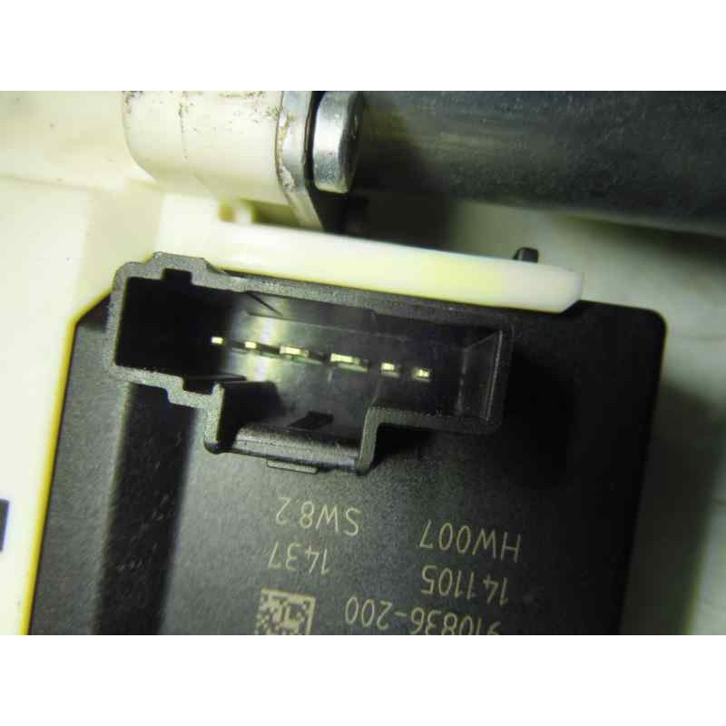 Recambio de elevalunas trasero izquierdo para renault megane iii berlina 5 p bose edition referencia OEM IAM 827210003R 82731018