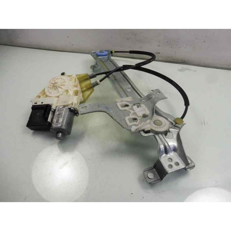 Recambio de elevalunas trasero izquierdo para renault megane iii berlina 5 p bose edition referencia OEM IAM 827210003R 82731018