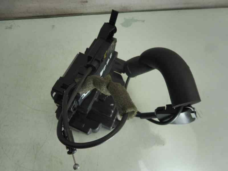 Recambio de cerradura puerta trasera izquierda para renault megane iii berlina 5 p bose edition referencia OEM IAM 825030001R  