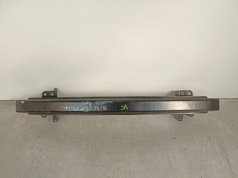 Recambio de refuerzo paragolpes delantero para volkswagen polo (9n1) highline referencia OEM IAM 6Q0807109C 6Q0806641A 6Q0806642