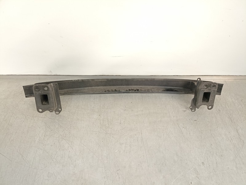 Recambio de refuerzo paragolpes delantero para volkswagen polo (9n1) highline referencia OEM IAM 6Q0807109C 6Q0806641A 6Q0806642