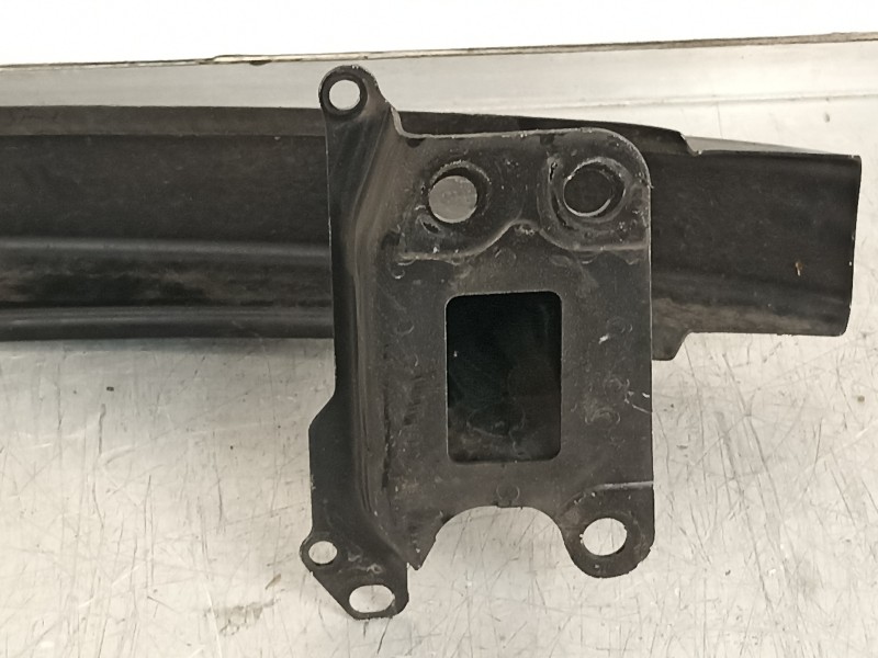 Recambio de refuerzo paragolpes delantero para volkswagen polo (9n1) highline referencia OEM IAM 6Q0807109C 6Q0806641A 6Q0806642