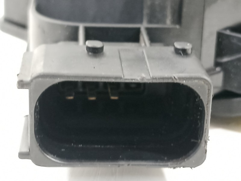 Recambio de cerradura puerta delantera izquierda para opel corsa e selective referencia OEM IAM 13431841  