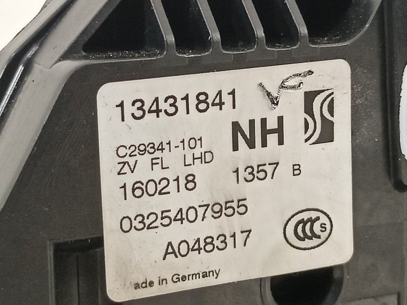 Recambio de cerradura puerta delantera izquierda para opel corsa e selective referencia OEM IAM 13431841  