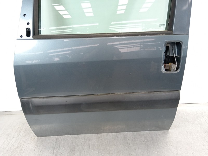 Recambio de puerta delantera izquierda para peugeot expert kombi premium (7 asientos) referencia OEM IAM 9002V6  