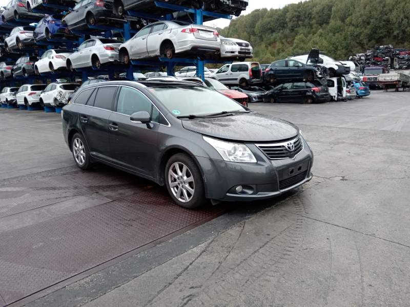toyota avensis station wagon (_t27_) del año 2010