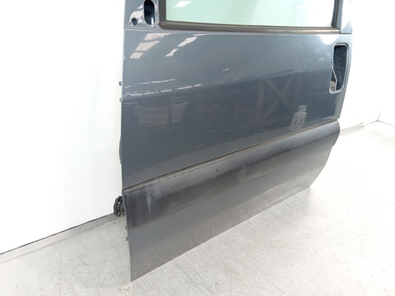 Recambio de puerta delantera izquierda para peugeot expert kombi premium (7 asientos) referencia OEM IAM 9002V6  