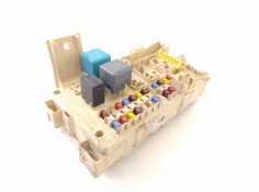 Recambio de caja reles / fusibles para toyota avensis berlina (t25) 2.0 d4-d executive berlina (5-ptas.) referencia OEM IAM 8264