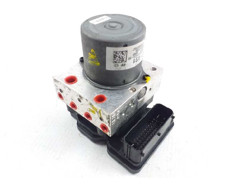 Recambio de abs para hyundai i40 cw tecno blue referencia OEM IAM 589203Z600  