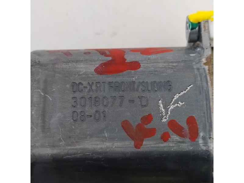 Recambio de motor elevalunas trasero izquierdo para chrysler grand voyager limited referencia OEM IAM 3018077D 0130822335 