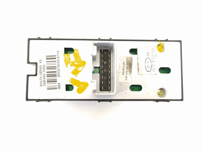 Recambio de mando elevalunas delantero izquierdo para hyundai i40 cw tecno blue referencia OEM IAM 935713Z000  