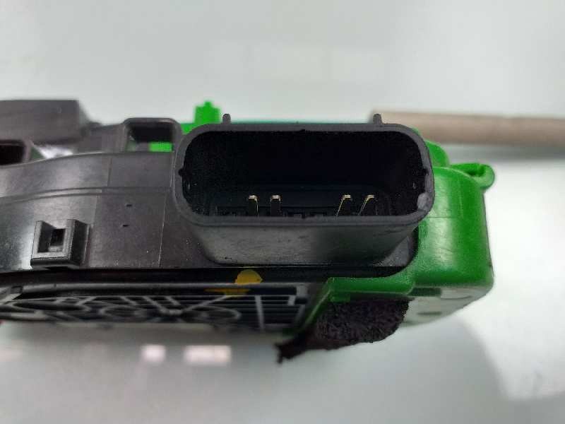 Recambio de cerradura puerta trasera derecha para hyundai i40 cw tecno blue referencia OEM IAM 814203Z000  