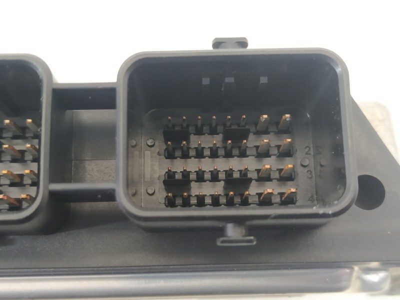 Recambio de centralita motor uce para ford focus lim. (cb4) business referencia OEM IAM 8M5112A650LG 0281011701 