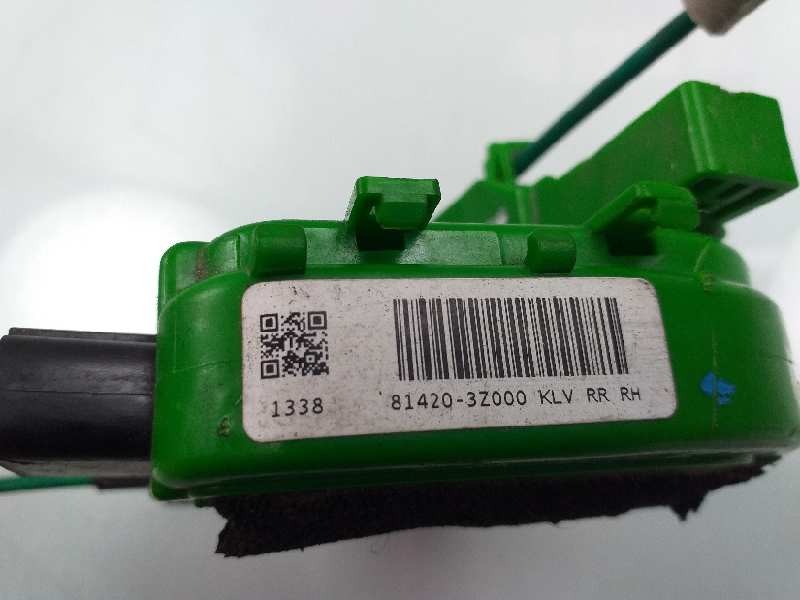 Recambio de cerradura puerta trasera derecha para hyundai i40 cw tecno blue referencia OEM IAM 814203Z000  