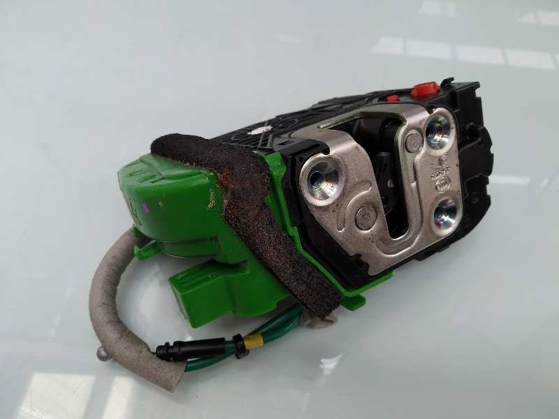 Recambio de cerradura puerta trasera izquierda para hyundai i40 cw tecno blue referencia OEM IAM 814103Z000  