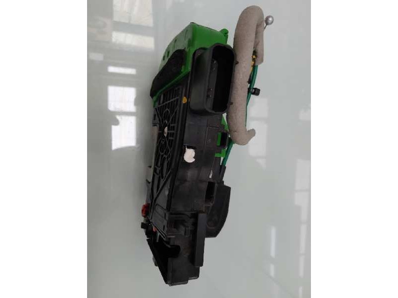 Recambio de cerradura puerta trasera izquierda para hyundai i40 cw tecno blue referencia OEM IAM 814103Z000  