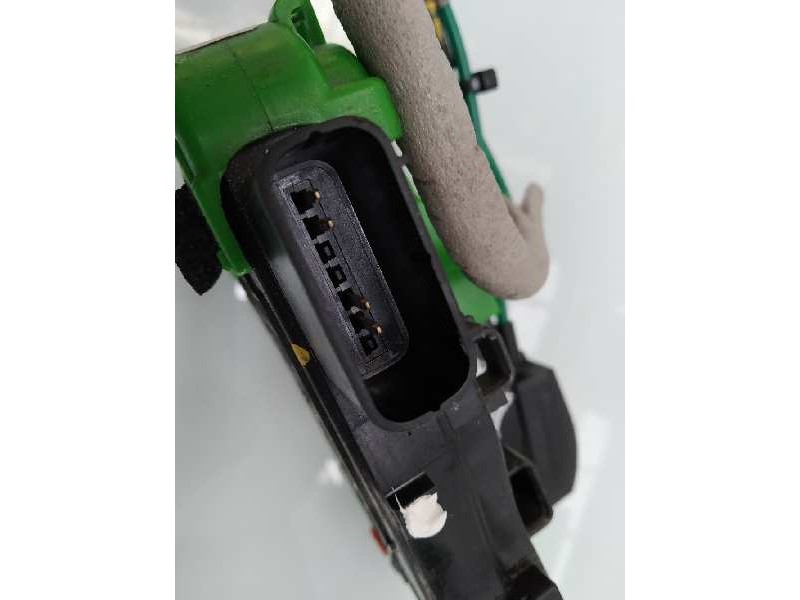 Recambio de cerradura puerta trasera izquierda para hyundai i40 cw tecno blue referencia OEM IAM 814103Z000  