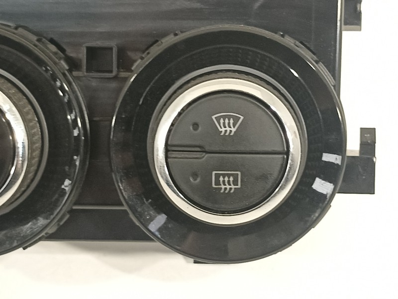 Recambio de mando climatizador para opel corsa e selective referencia OEM IAM 13468064  